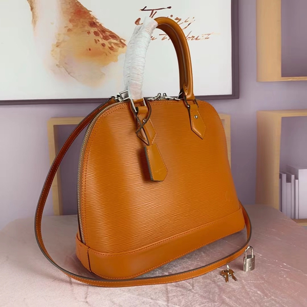 ルイヴィトンバッグ着用イメージ